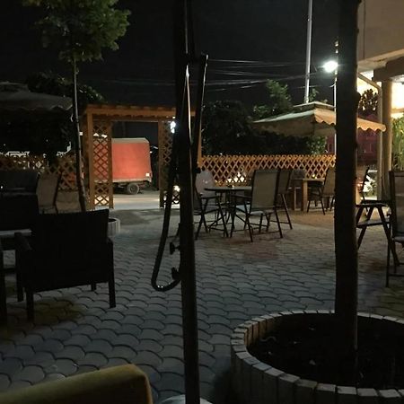 Hotel Bavaria 普里什蒂纳 外观 照片