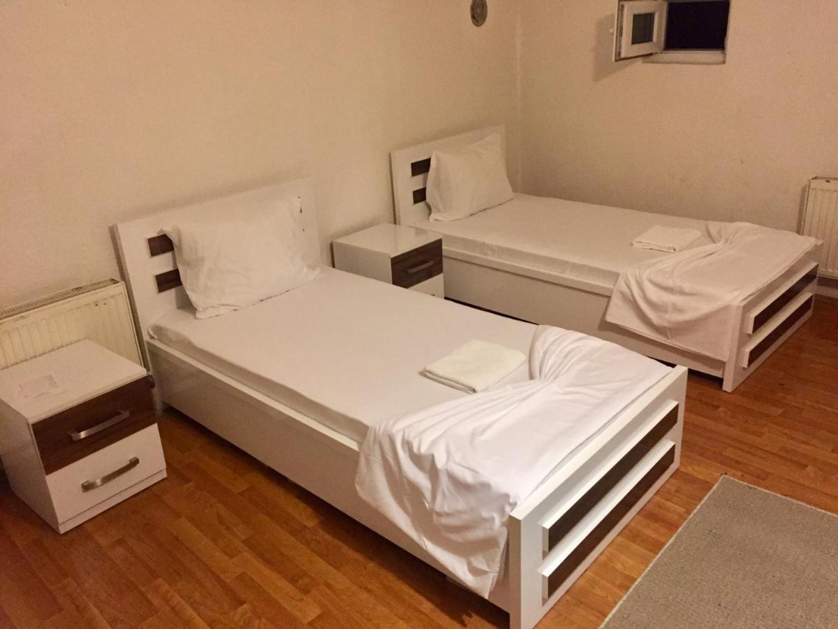 Hotel Bavaria 普里什蒂纳 外观 照片