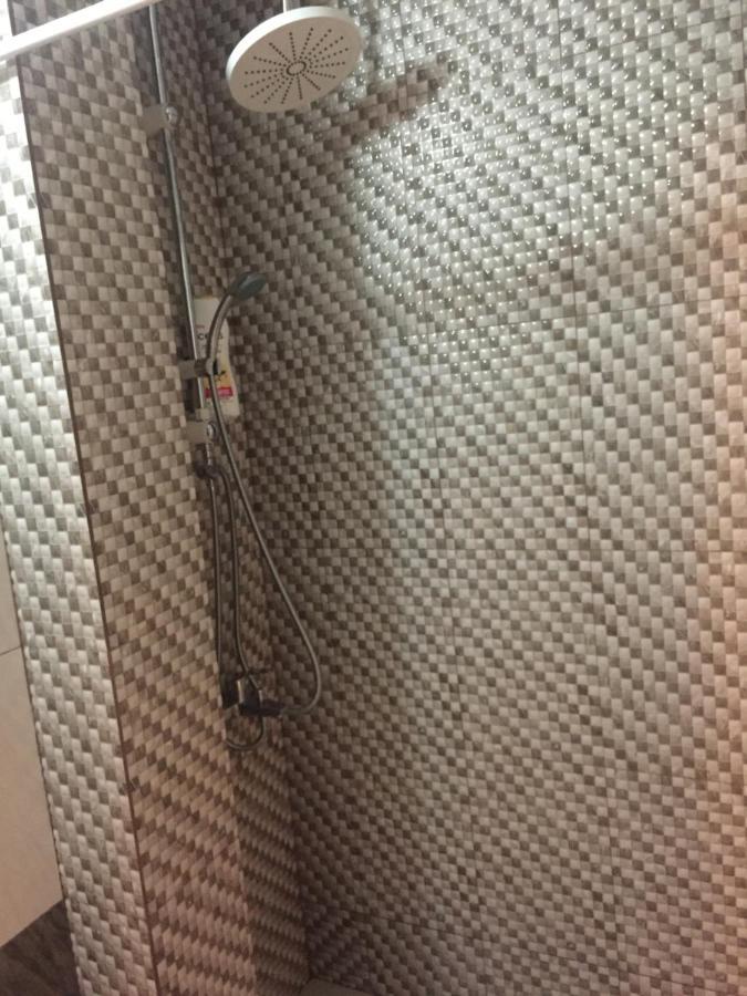 Hotel Bavaria 普里什蒂纳 外观 照片